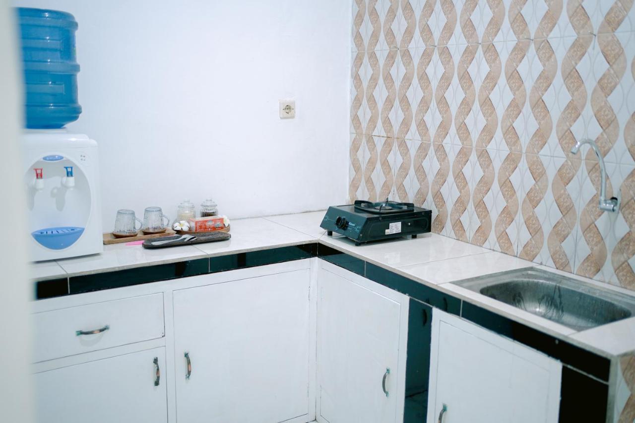Getrudis Guesthouse Labuan Bajo Bagian luar foto