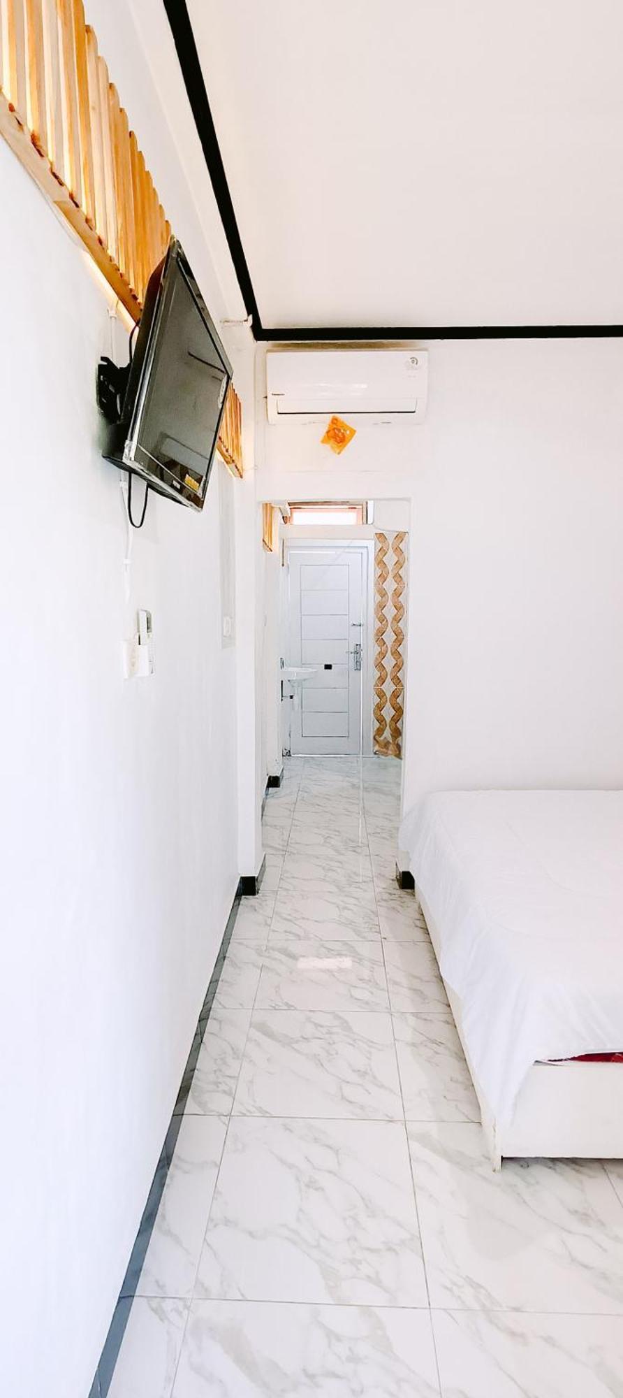 Getrudis Guesthouse Labuan Bajo Bagian luar foto