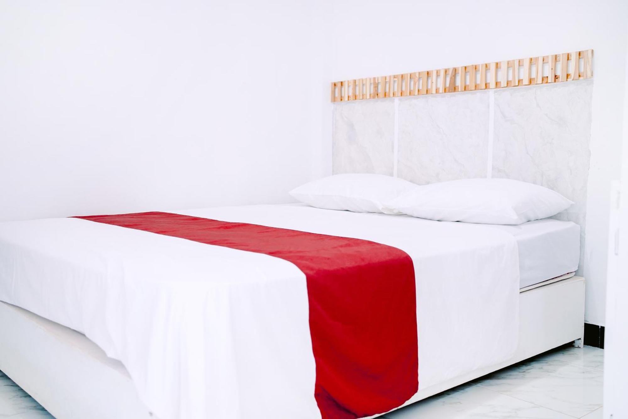 Getrudis Guesthouse Labuan Bajo Bagian luar foto